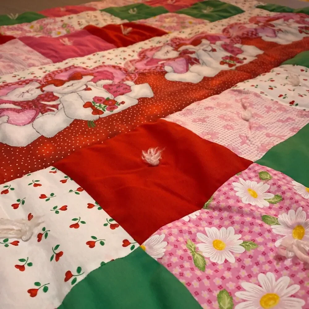 VTG Patchwork Lap Quilt Baby Crib Blanket Kittens Cats Heart Tie Grannycore Gift